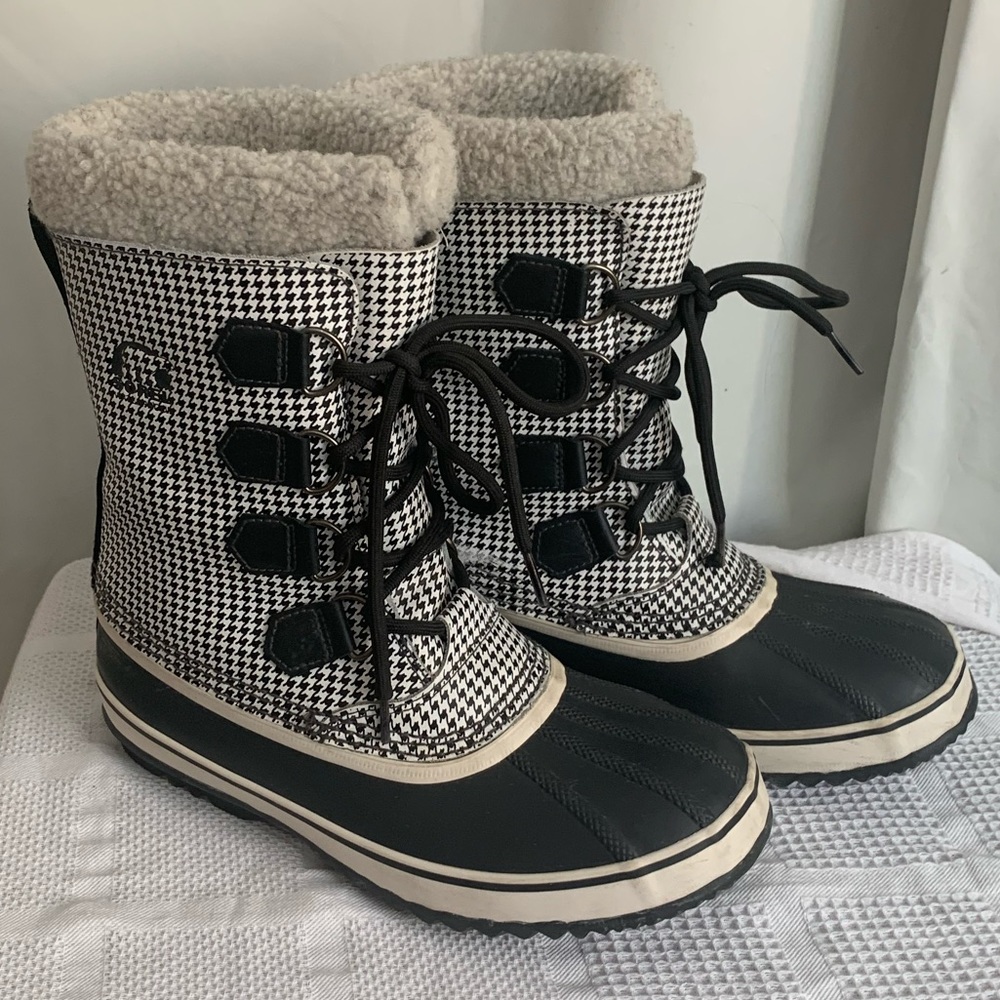 SOREL 1964 PAC BOOT WATERPROOF HOUNDSTOOTH SZ 8